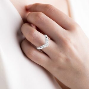 Wishbone finger ring in pure silver for girls and women
