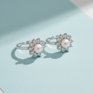 Toe ring in floral pattern with pearl and cz in pure silver