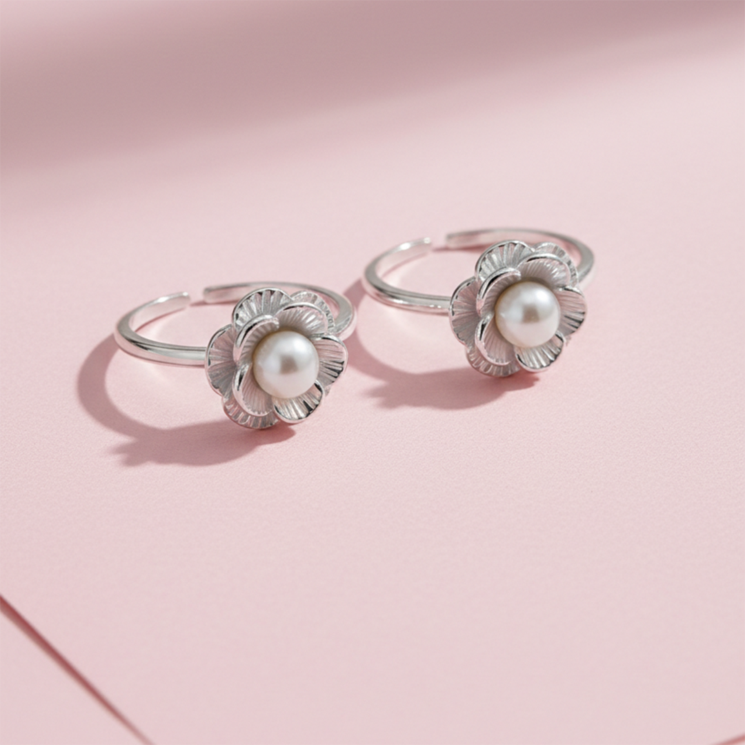 MJTR0299 2 Pearl toe ring in floral pattern pure silver