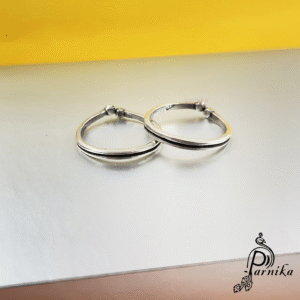 Antique design silver toe ring oxidized