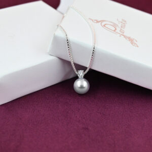 Pearl Pendant with Chain